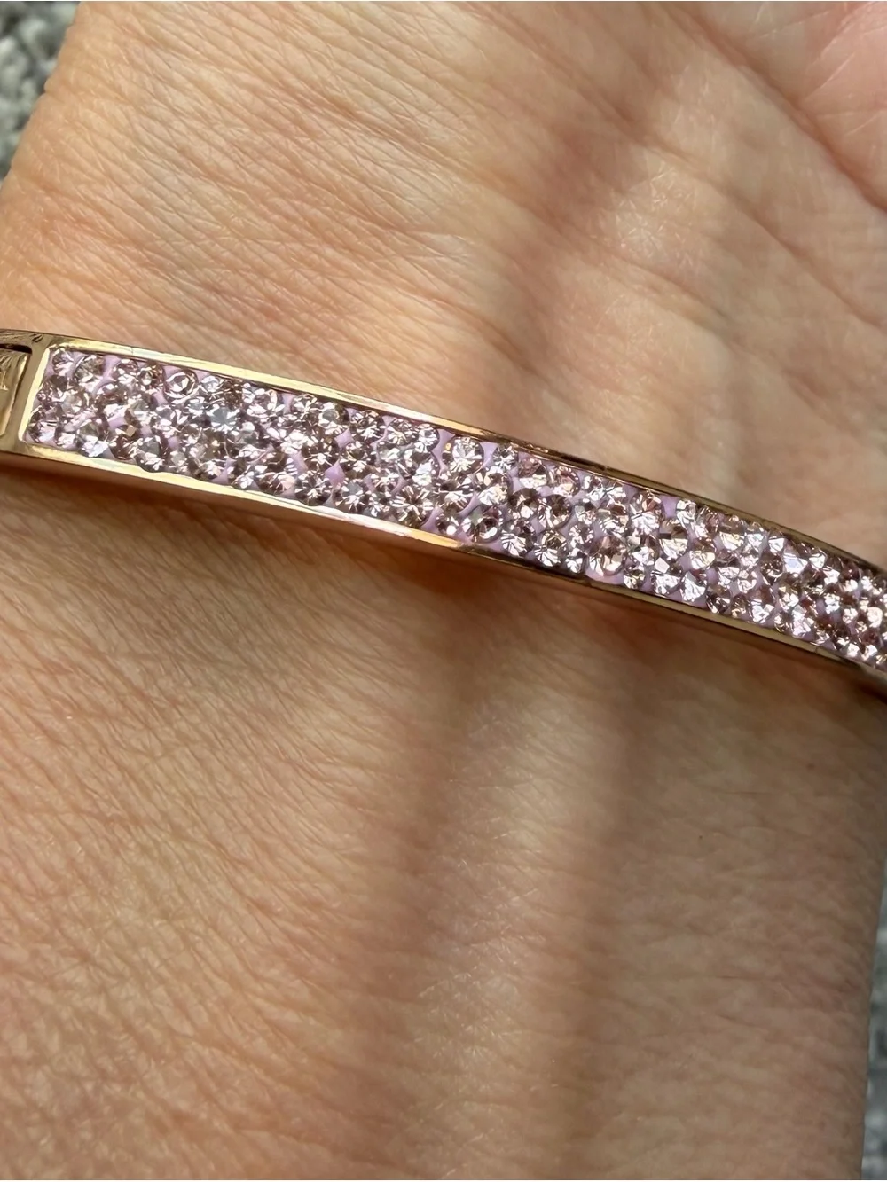 Henri Bendel New York Pink Crystal Pavé Rose Gold Tone Hinged Bangle Bracelet